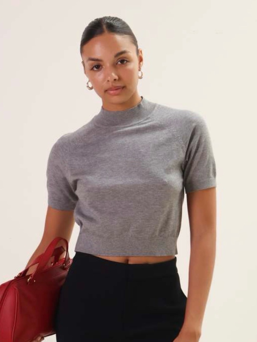 ASTR Gray Short Sleeve Cropped Sweater Size Small